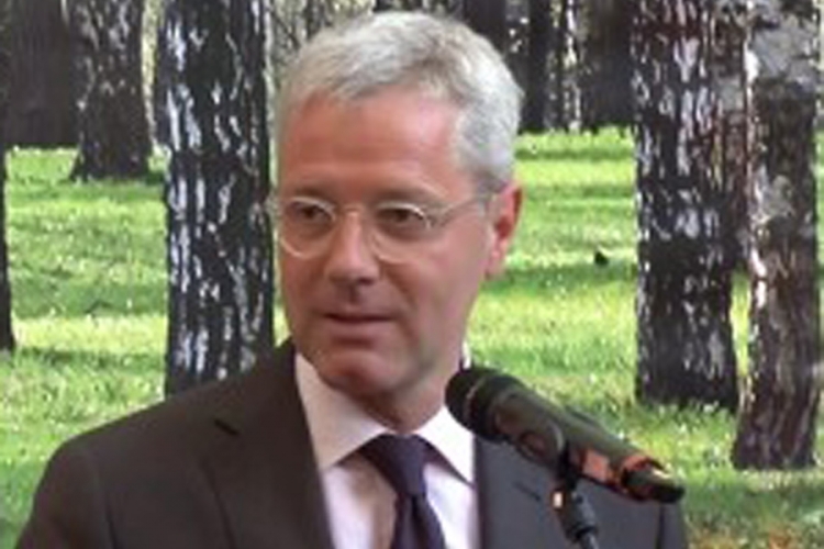 Retgen: Britanski referendum o EU - što prije to bolje