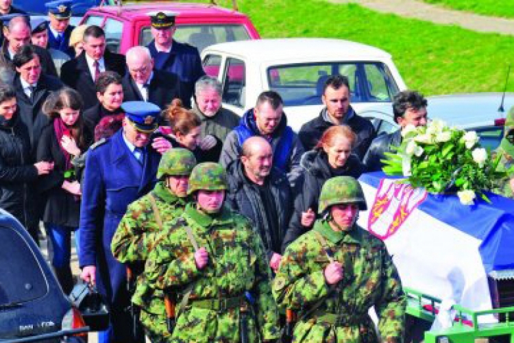 Ožalošćena majka pilota Milovana Đukarića: Istina je u grobu