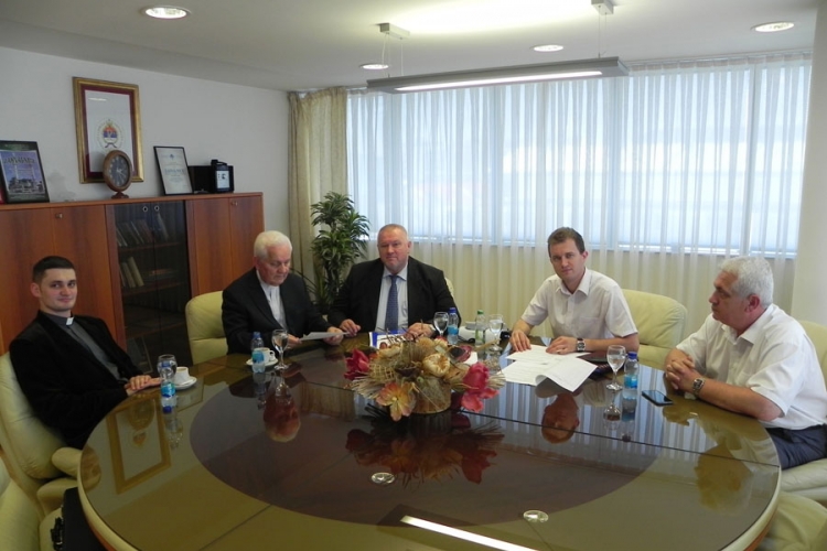 Čordaš i Komarica potpisali ugovor o partnerstvu
