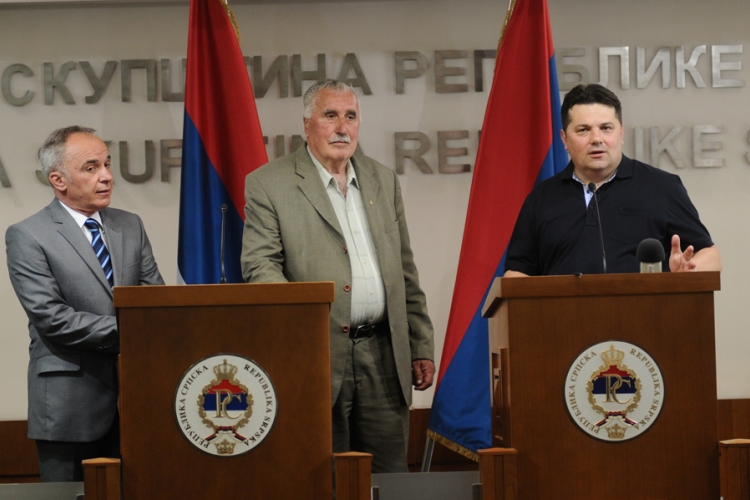 Osnivači RS formiraju Izvorni SDS