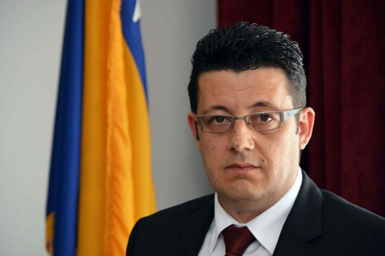 Čampara: Uredba apsolutno usklađena sa zakonom