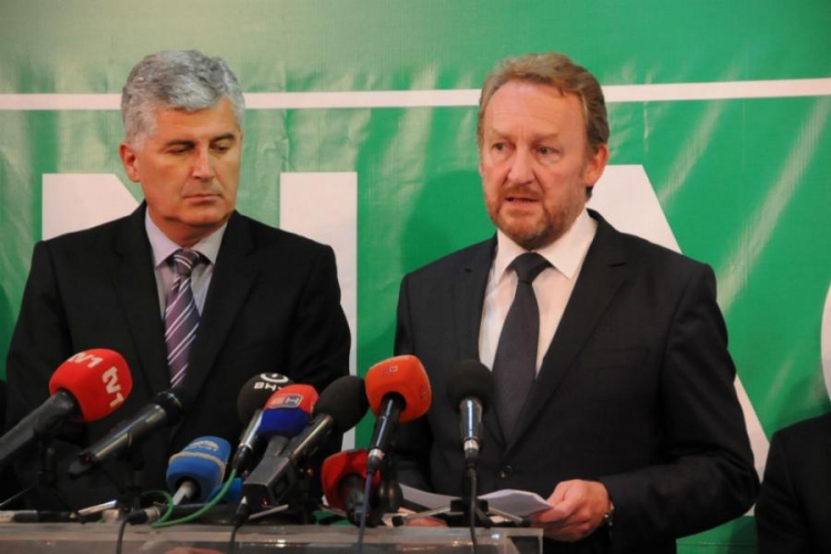 Sastanak Čovića i Izetbegovića: Nema smjene ministara