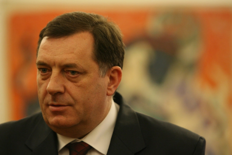 Dodik: Izboriti se sa "podaničkom politikom" sa nivoa BiH