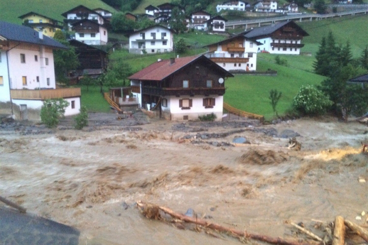 Nevrijeme pogodilo Tirol