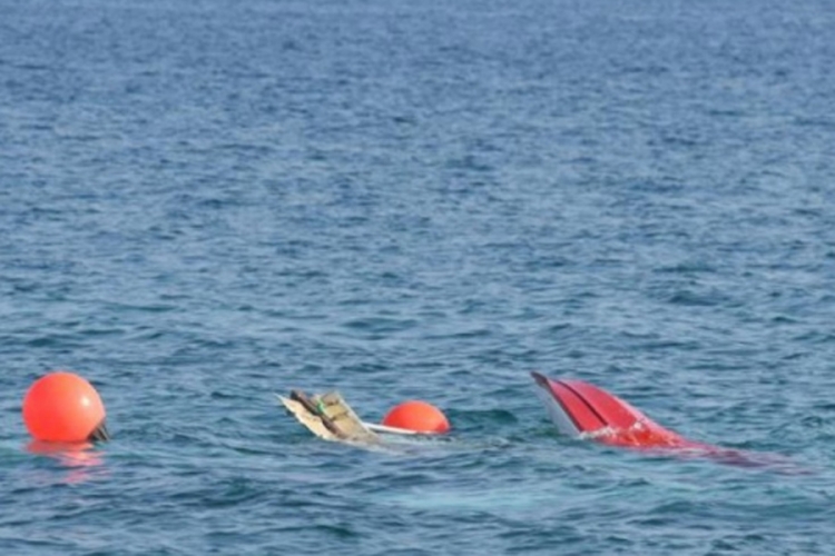 Vodice: U more pao mali sportski avion