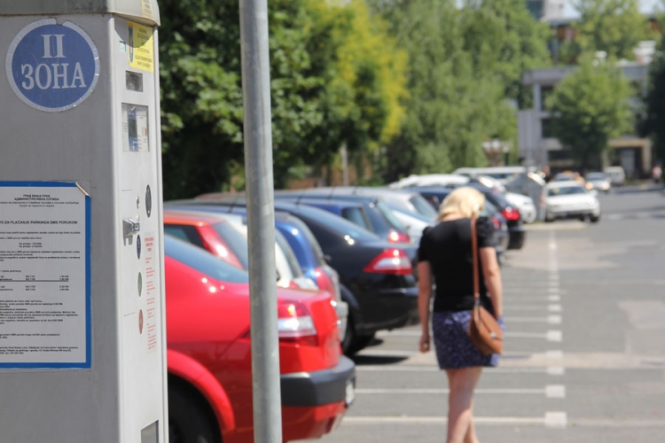 Više kartica nego parking mjesta?