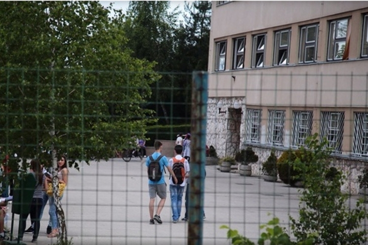 Sarajevo: Lažna dojava o bombi u Srednjoj medicinskoj školi