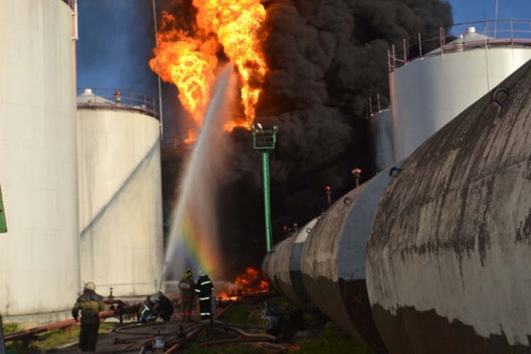 Kijev: Vatra u skladištu goriva još bukti