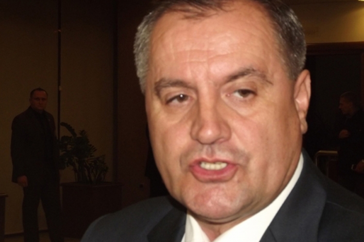 Obustavljena istraga o "kupovini" poslanika