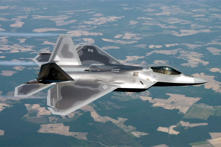 SAD: Rusija najveća prijetnja, možda pošaljemo F-22