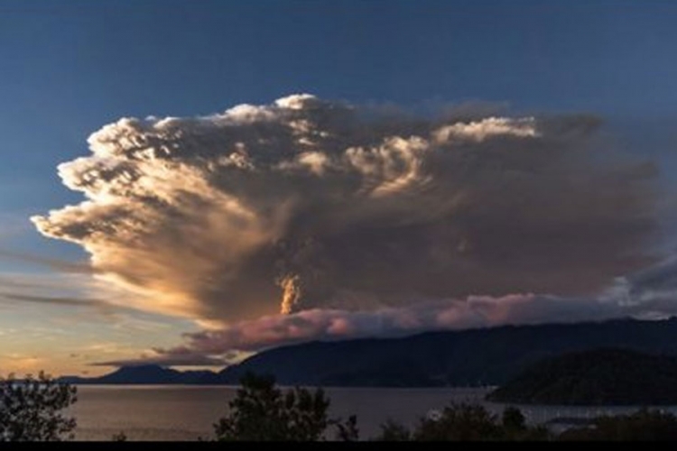 Nestvarni kadrovi erupcije vulkana u Čileu