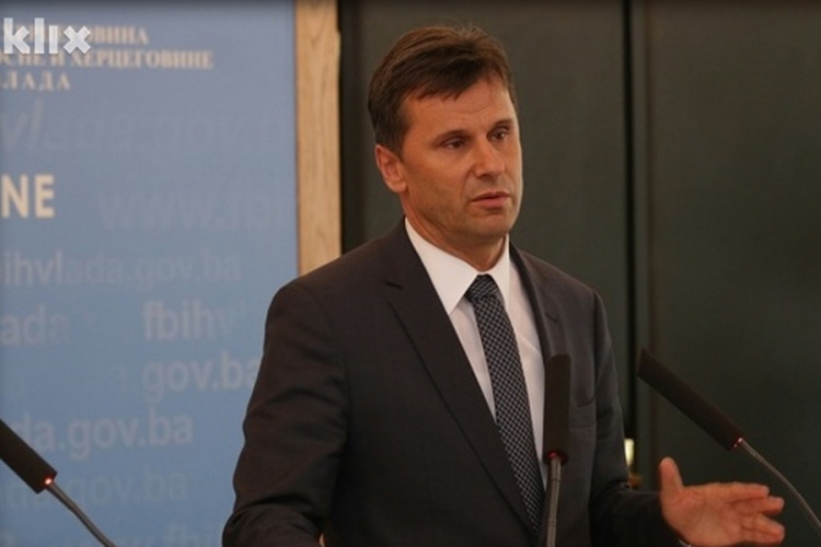 Novalić najavio privatizaciju kompanija i ukidanje 30 državnih institucija