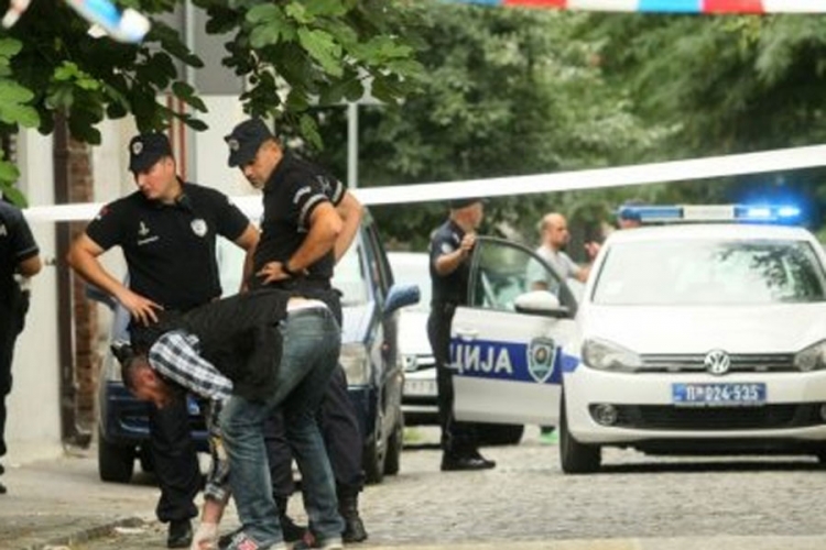 Rat klanova: Vatreni obračun dilera ispred osnovne škole
