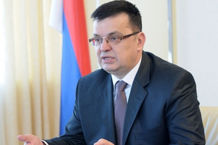 Tegeltija: Kontrola uplate doprinosa uz platu i preko banaka