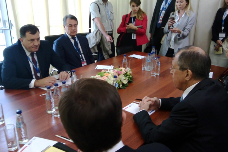 Lavrov: Rezolucija je apsolutno antisrpska, zakomplikovaće situaciju na Balkanu