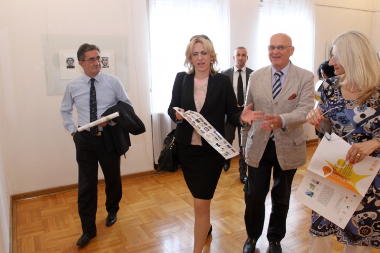 Premijerka RS i ministri podržali izložbu
