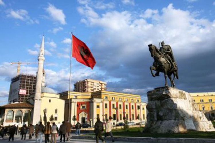 Počeli izbori za lokalne organe vlasti u Albaniji, fokus na Tirani