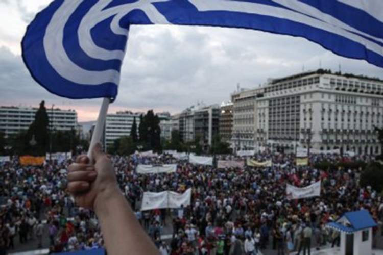 Više od 7.000 demonstranata u Atini protiv mjera štednje