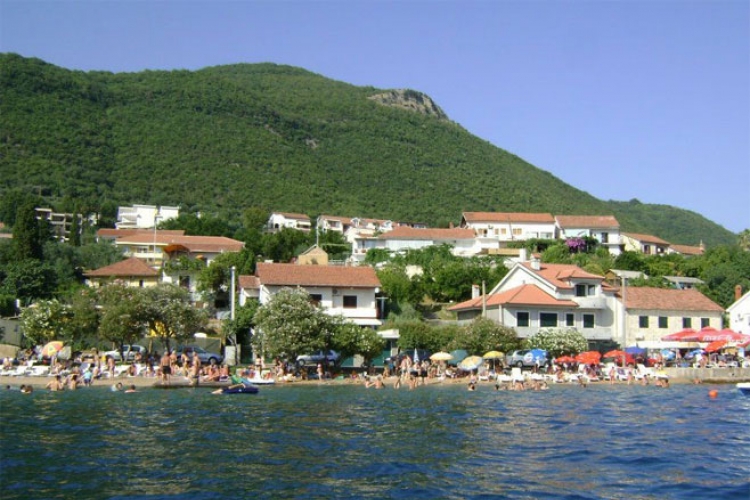 Sutra u Kumbor putuje 155 mališana