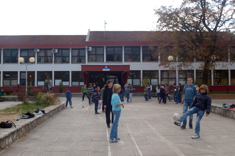 ČITAJTE U "NEZAVISNIM": Peticija za opstanak područnih škola