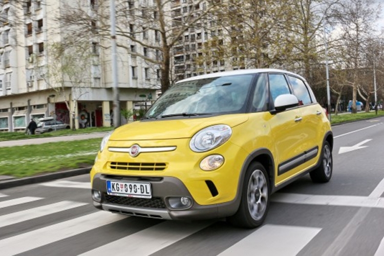 Srbija: Zaposlenima u Fijatu svaki vikend auto na korišćenje