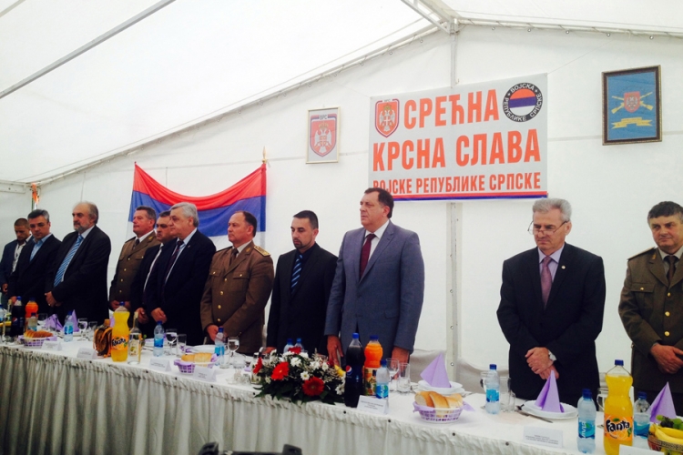 Dodik: Vojska Republike Srpske nije otišla u istoriju