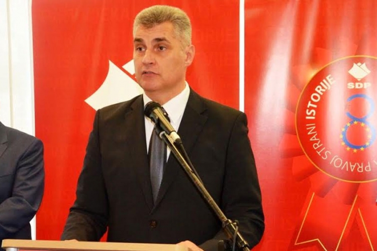 Raskol i ostavke u SDP-u