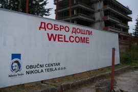 Radnice TI "Nikola Tesla" na ulazu dočekali zaštitari