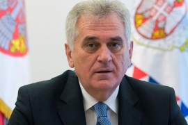 Evo šta je Nikolić napisao britanskoj kraljici (FOTO)