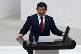 Davutoglu bi da se sretne s Vučićem u Srebrenici