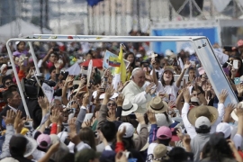 Papa Franjo pozdravio gotovo milion vjernika u Kitu