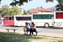 Čekaju na autobus čitav sat