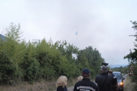 Helikopteri pomogli, borba s požarima nastavljena sa zemlje (FOTO)
