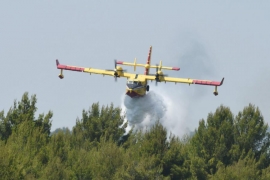 Požar na Korčuli izmakao kontroli