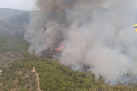 Još traju borbe s požarom na Korčuli i Pelješcu