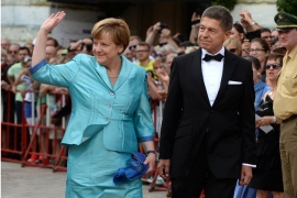 Pala najmoćnija žena svijeta: Angela Merkel završila na podu ...