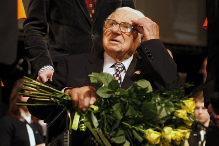 Preminuo "engleski Šindler"