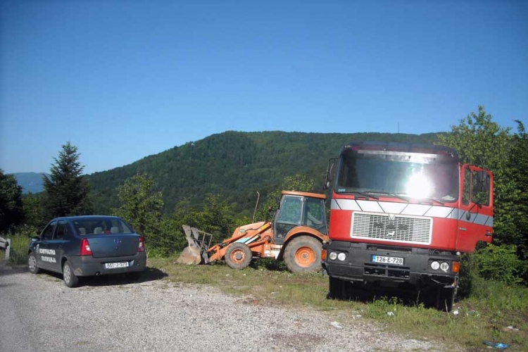  Pilećim otpadom zagadili vodu za piće