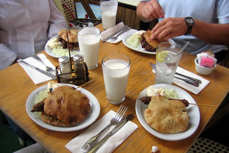  Burek miriše u Švedskoj, bosanski lonac u Kaliforniji