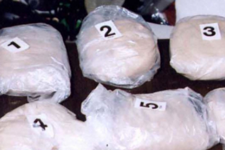 Bračni par švercovao 5,6 kilograma heroina