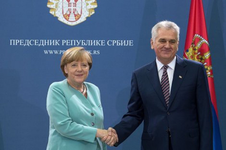 Angela Merkel razgovarala s Tomislavom Nikolićem
