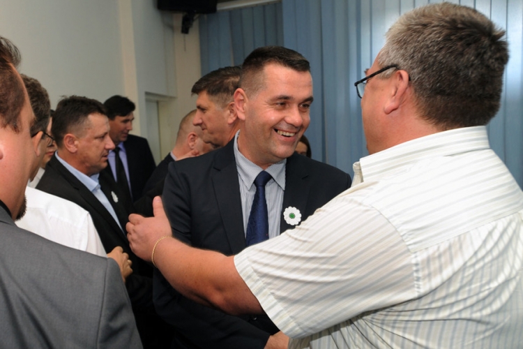 Bego Gutić u jednom danu dao ostavku i ponovo postao premijer TK