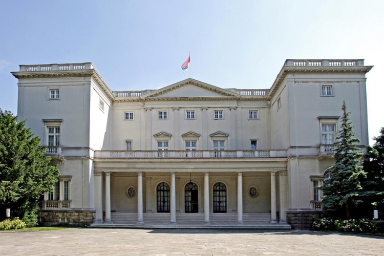 Karađorđevići neće dobiti dvorove