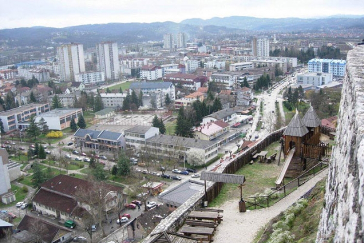 Oskrnavljen spomenik srpskim žrtvama