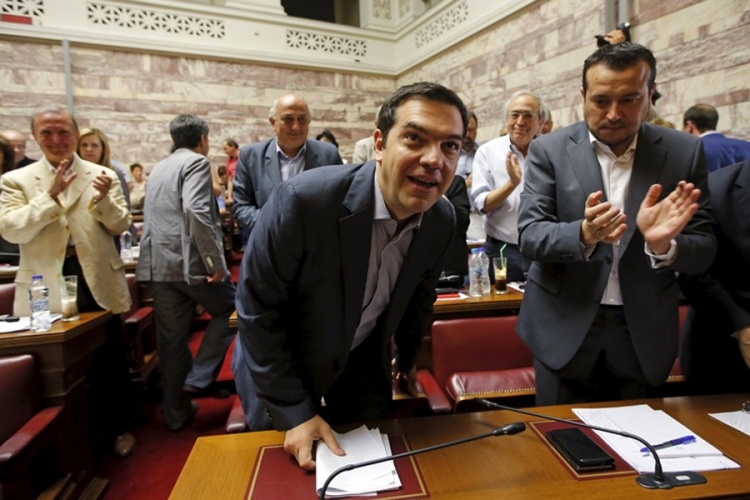 "Cipras pokušava prevariti ili grčki narod ili nas"