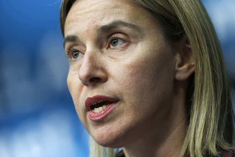 Mogerini: Evropa se u Srebrenici suočava sa svojom sramotom
