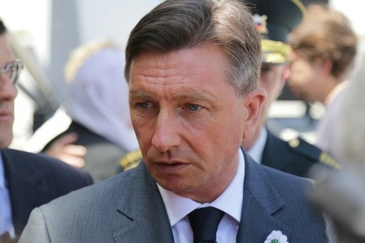Predsjednik Slovenije slučajna žrtva napada na Vučića