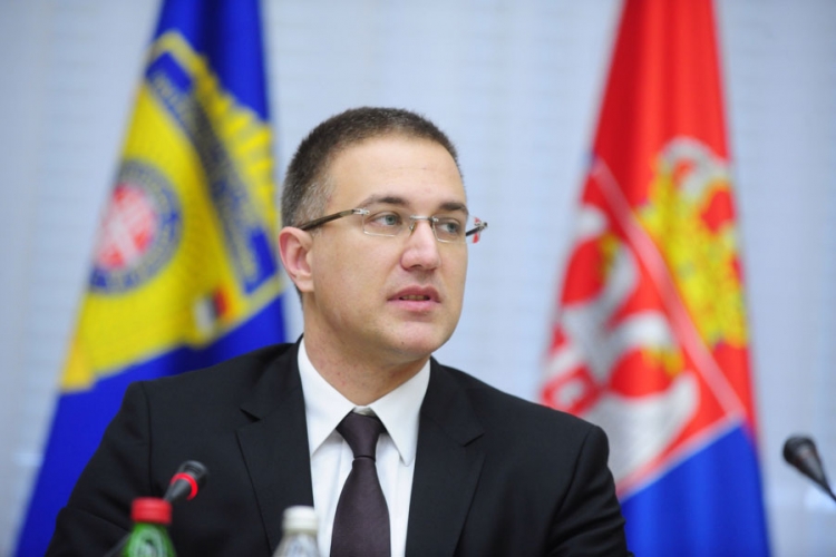 Sramotno da Vilić prebacuje odgovornost 