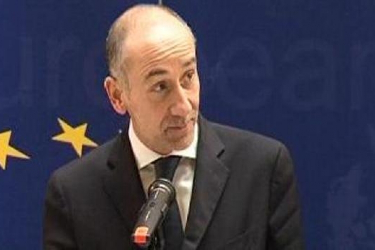 Pake: Staviti po strani pitanje referenduma