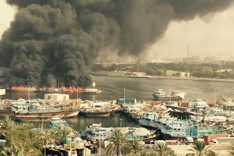 U Dubaiju se zapalilo nekoliko brodova (VIDEO)